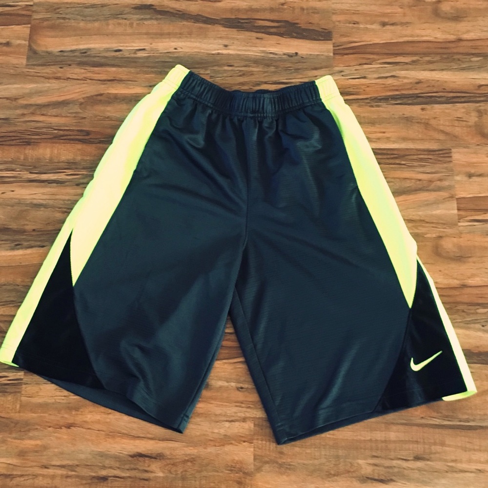 Liquidation 🎉Kids Nike Shorts
